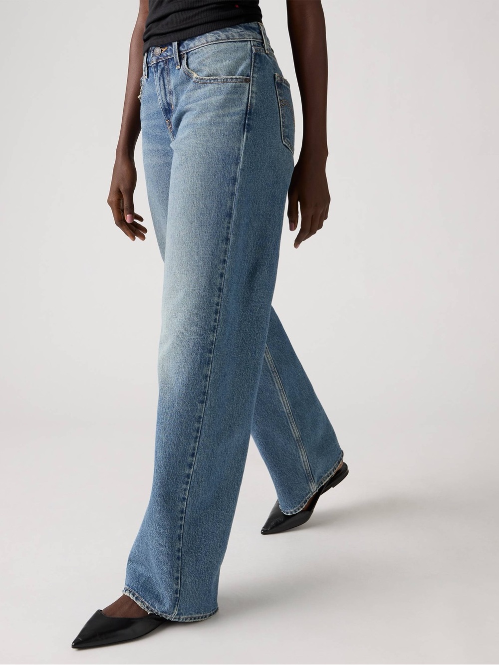 Levi’s Low Pro Jeans in Dark Wash Size 26